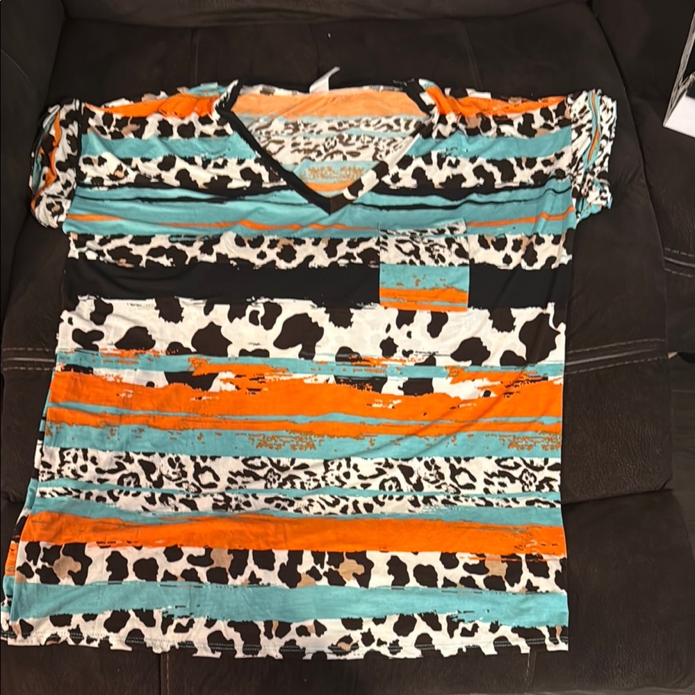 Colorful plus size women’s Shirt with Animal Print